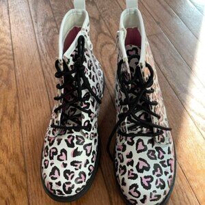 Skechers little girl's boot size 3 - new without tag